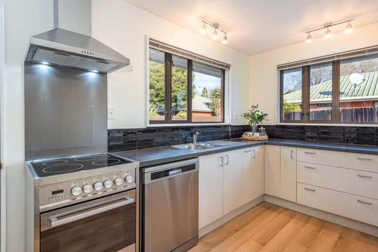 Photo of property in 7c Ludecke Place, Sockburn, Christchurch, 8042