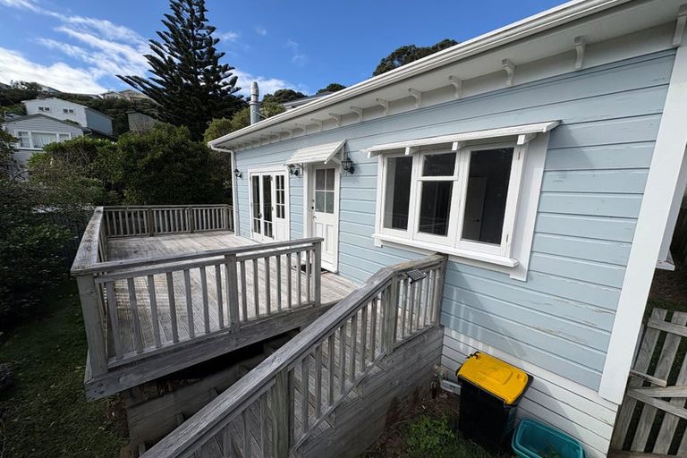 Photo of property in 30a Sutherland Crescent, Melrose, Wellington, 6023