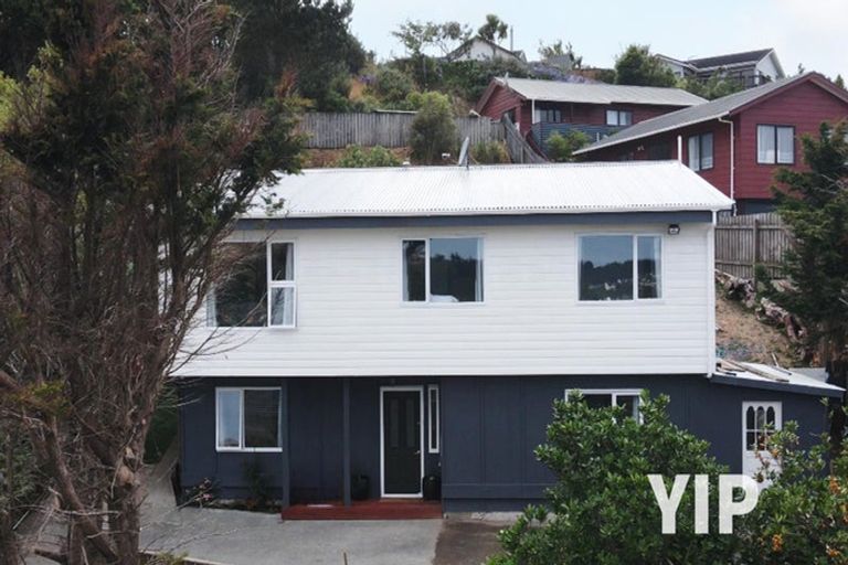 Photo of property in 18 Mandeville Crescent, Grenada Village, Wellington, 6037