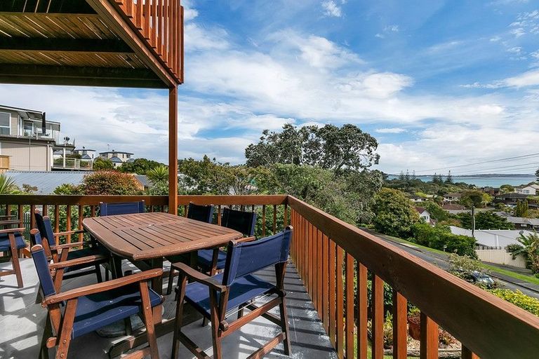 Photo of property in 2/22 Long Bay Drive, Torbay, Auckland, 0630