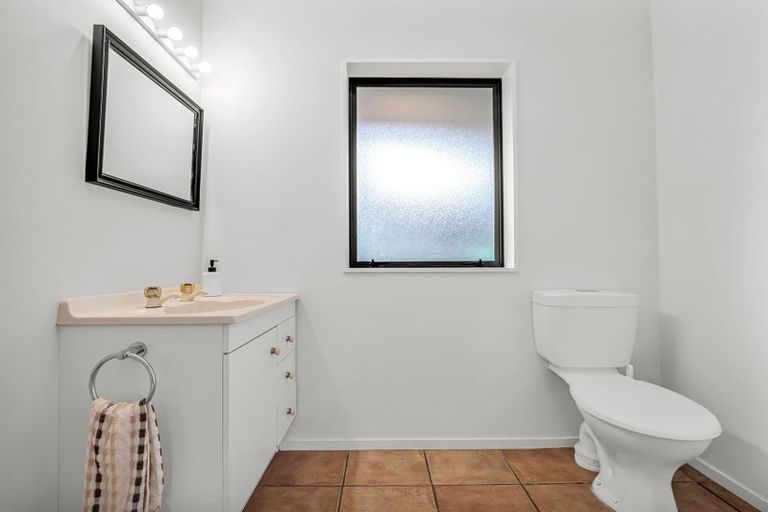 Photo of property in 46 Carter Drive, Pomare, Rotorua, 3015