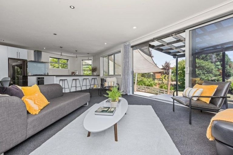 Photo of property in 9a Saint Hill Lane, Havelock North, 4130