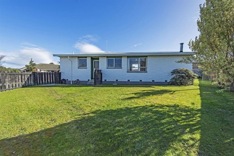 Photo of property in 13 Meon Street, Aranui, Christchurch, 8061
