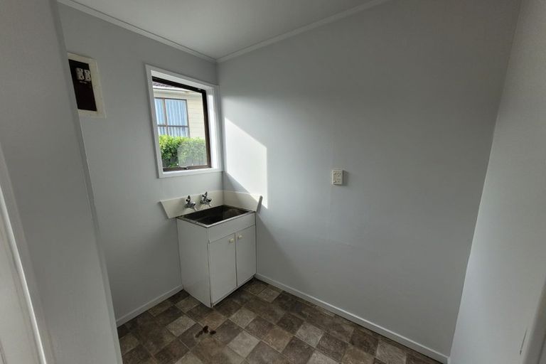 Photo of property in 2 Massine Place, Randwick Park, Auckland, 2105