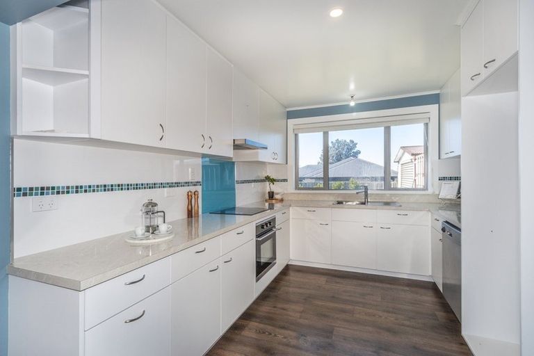 Photo of property in 104 Burwood Road, Burwood, Christchurch, 8083