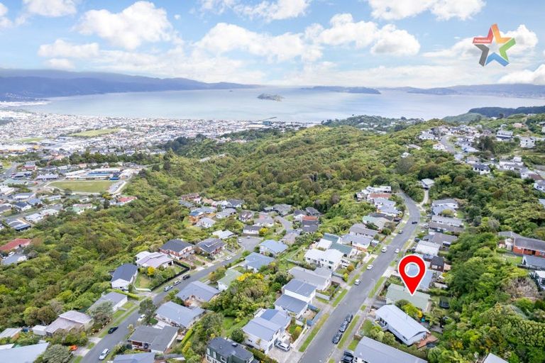 Photo of property in 50 Acacia Avenue, Maungaraki, Lower Hutt, 5010