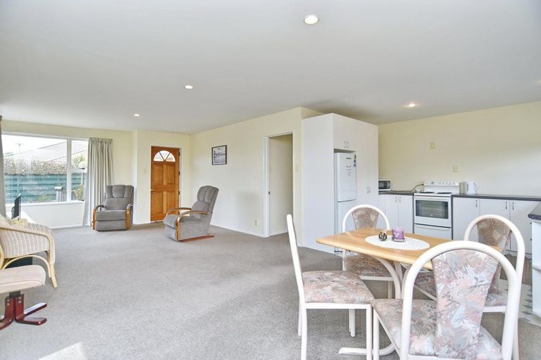 Photo of property in 1/6 Kohuhu Lane, Burwood, Christchurch, 8083