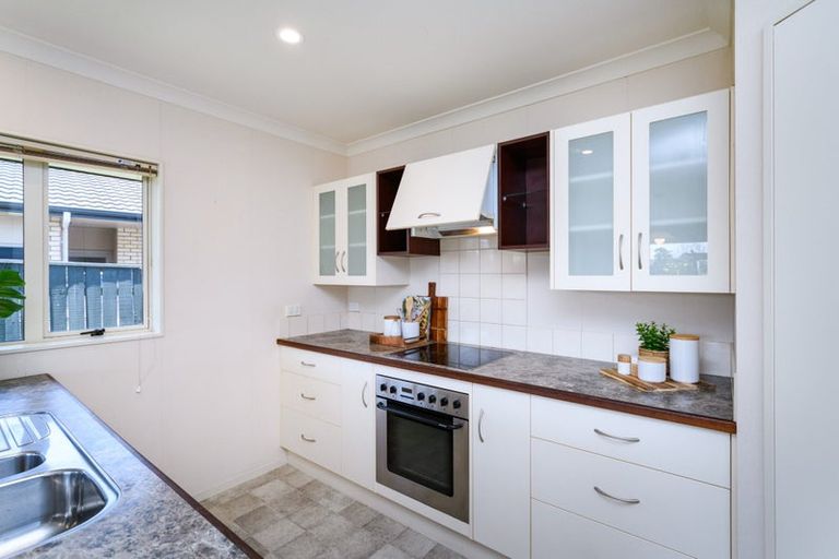 Photo of property in 17 Brookside Close, Highbury, Palmerston North, 4412