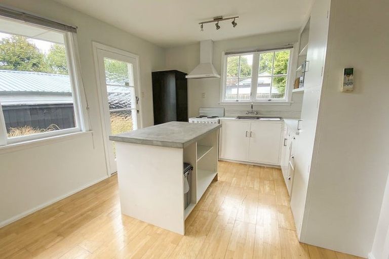 Photo of property in 44 Dee Street, St Albans, Christchurch, 8014