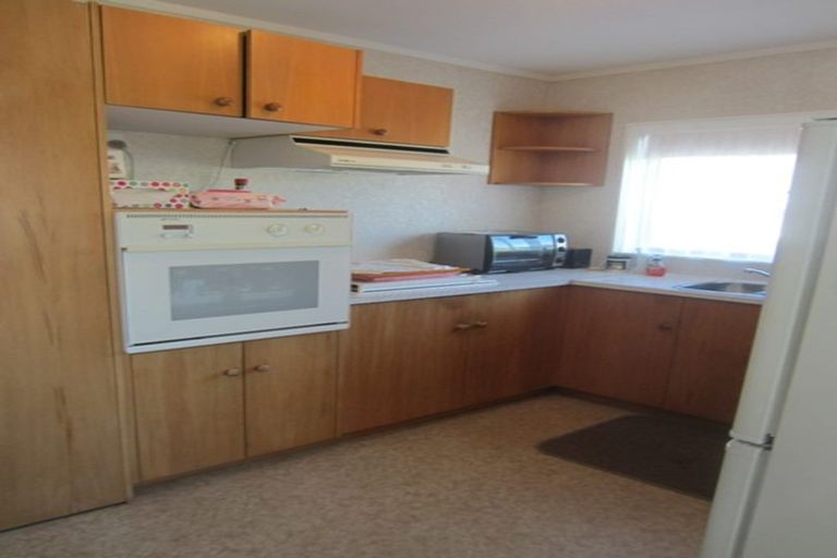 Photo of property in 48a Oxford Street, Tawa, Wellington, 5028