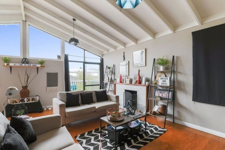 Photo of property in 11 Parker Crescent, Otara, Auckland, 2023