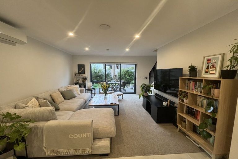 Photo of property in 50 Gosper Road, Takanini, 2112