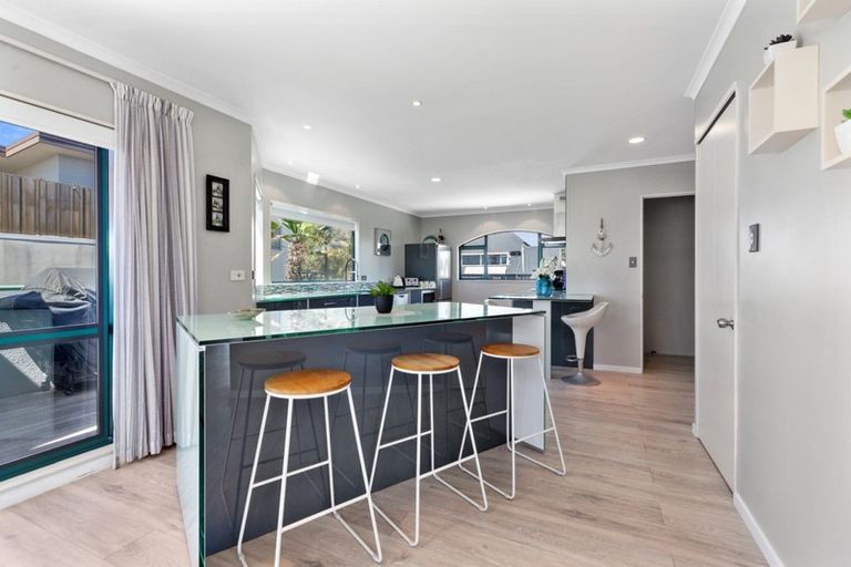 Photo of property in 26a Sunbrae Grove, Mount Maunganui, 3116