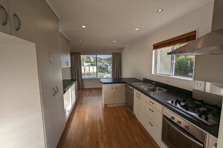 Photo of property in 49 Bonnie Glen Crescent, Ebdentown, Upper Hutt, 5018