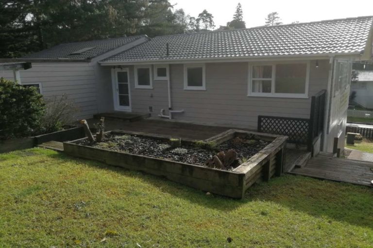 Photo of property in 104 Salamanca Road, Sunnynook, Auckland, 0620