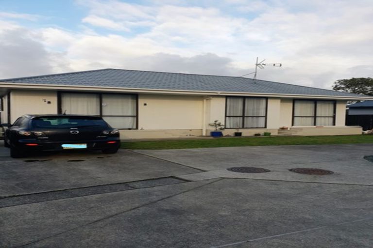 Photo of property in 12b Sandspit Road, Waiuku, 2123