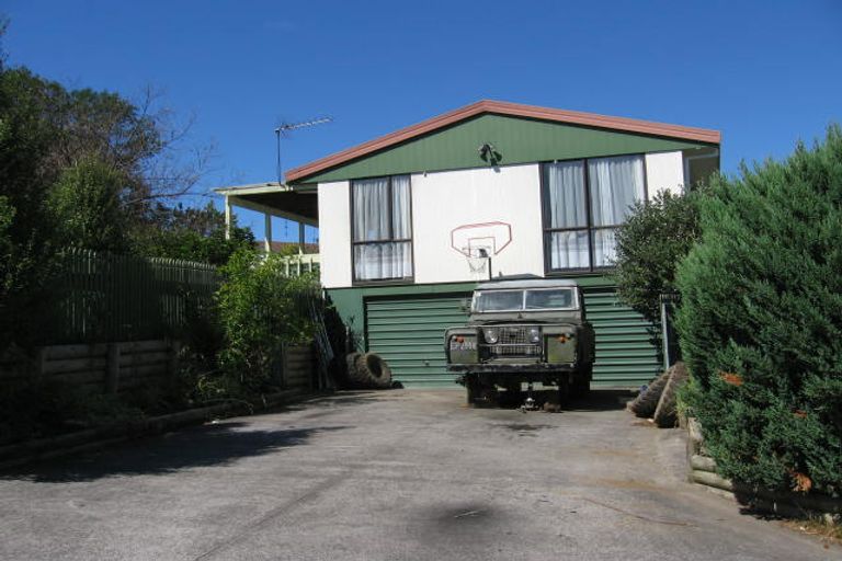Photo of property in 23 Devonshire Road, Unsworth Heights, Auckland, 0632