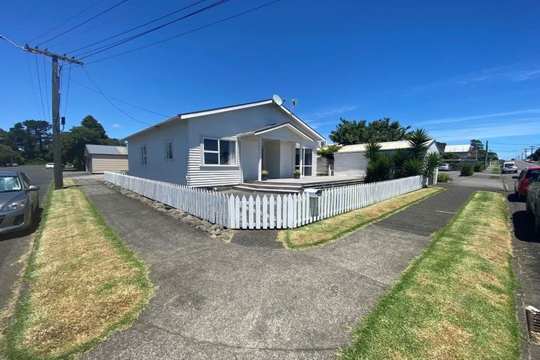 Photo of property in 162 Lemon Street, Strandon, New Plymouth, 4312