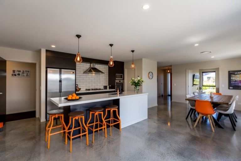 Photo of property in 10 Honeyfield Drive, Whalers Gate, New Plymouth, 4310