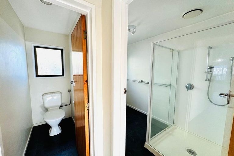 Photo of property in 2/92 North Avon Road, Richmond, Christchurch, 8013