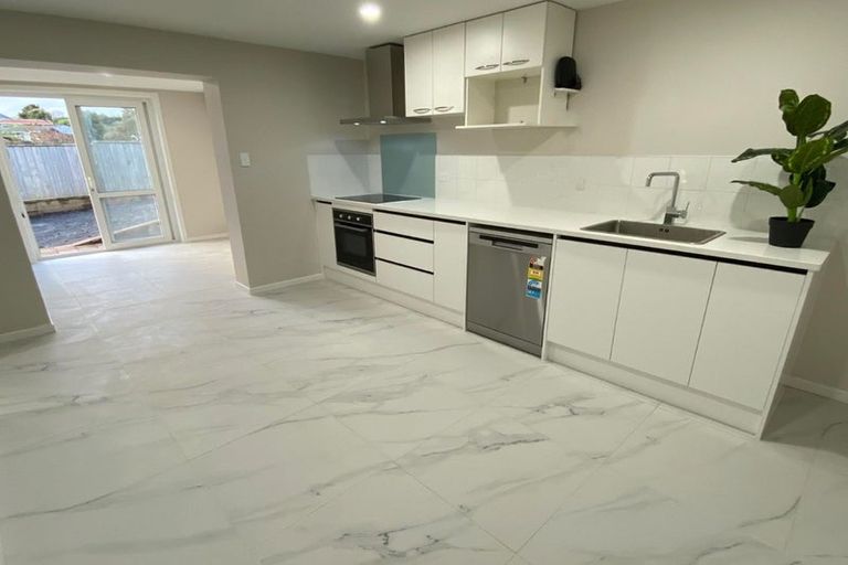 Photo of property in 1/28 Colum Place, Bucklands Beach, Auckland, 2014