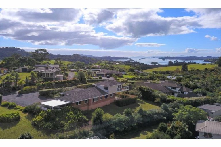 Photo of property in 10 Newton Watts Drive, Kerikeri, 0294