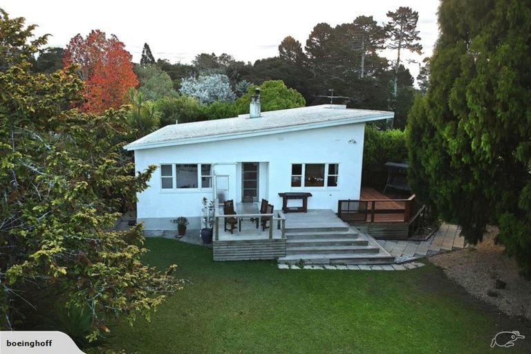 Photo of property in 6 Willowbrook Place, Titirangi, Auckland, 0604