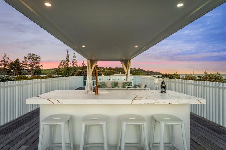 Photo of property in 16 Ida Way, Omaha, 0986