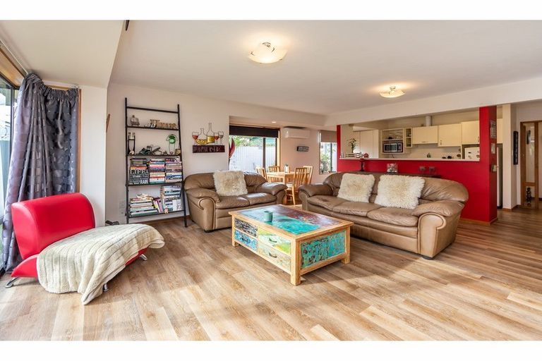 Photo of property in 2/20 Therese Street, Spreydon, Christchurch, 8024