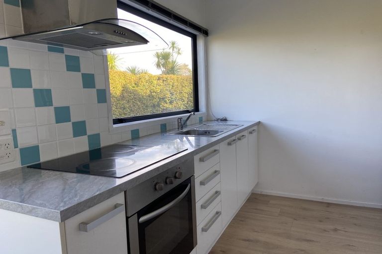 Photo of property in 2/28 Marina Road, Torbay, Auckland, 0630