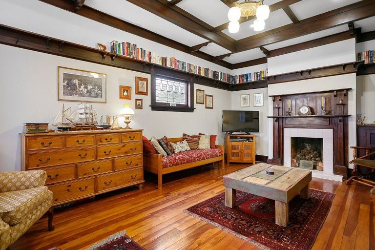 Photo of property in 169 Victoria Street, Cambridge, 3434