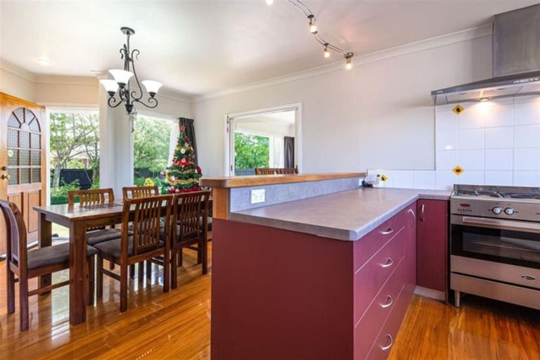 Photo of property in 30 Appleby Crescent, Burnside, Christchurch, 8053