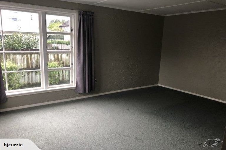 Photo of property in 15a Limbrick Street, Terrace End, Palmerston North, 4410