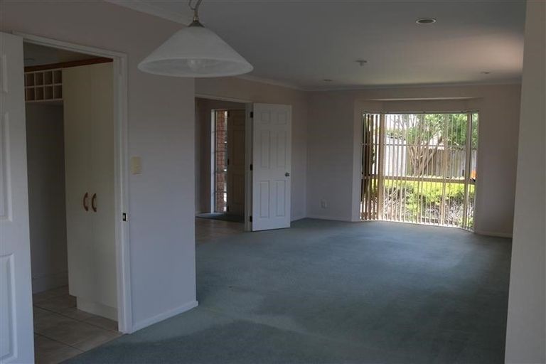 Photo of property in 7 Mullagh Place, East Tamaki Heights, Auckland, 2016