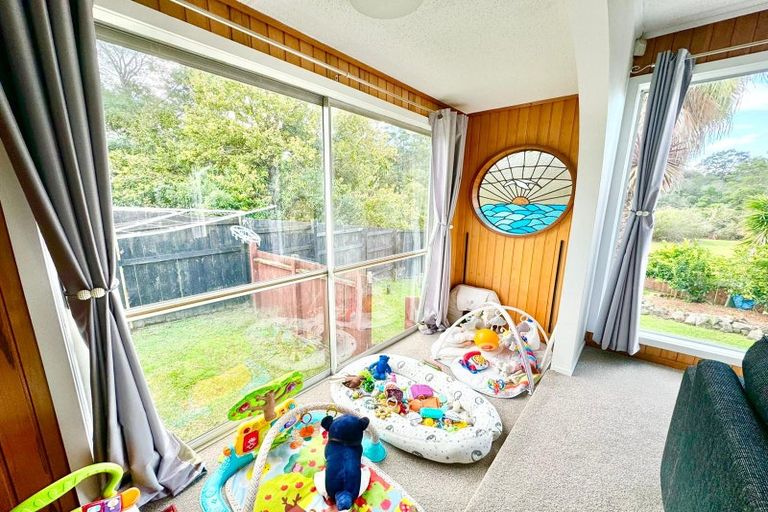 Photo of property in 65 Riverpark Crescent, Henderson, Auckland, 0610