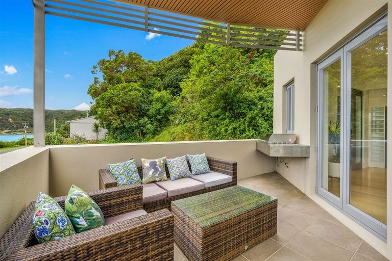 Photo of property in 73 Moana Road, Plimmerton, Porirua, 5026