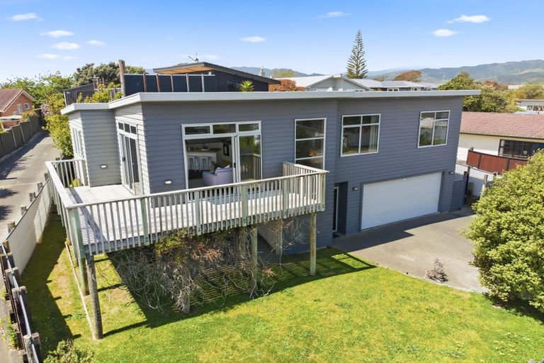 Photo of property in 47a Mazengarb Road, Paraparaumu Beach, Paraparaumu, 5032