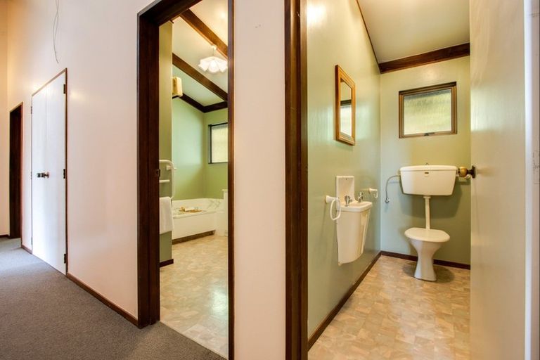 Photo of property in 16 France Road, Bluff Hill, Napier, 4110