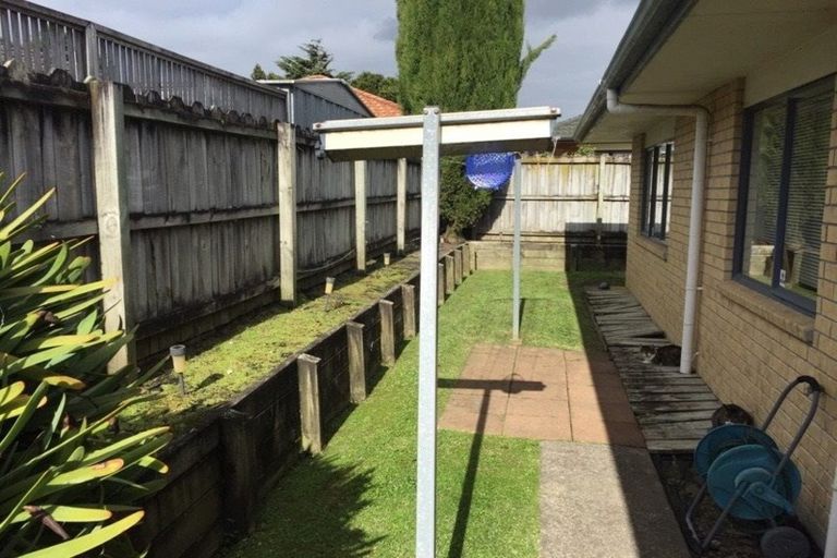 Photo of property in 49 Carisbrook Crescent, Papakura, 2110