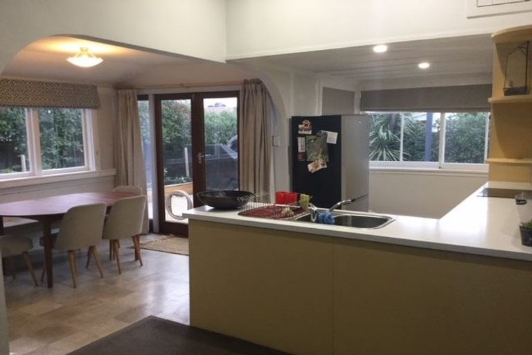 Photo of property in 143 Selwyn Street, Somerfield, Christchurch, 8024