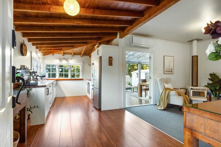 Photo of property in 16 Waitoki Road, Waitoki, Kaukapakapa, 0871