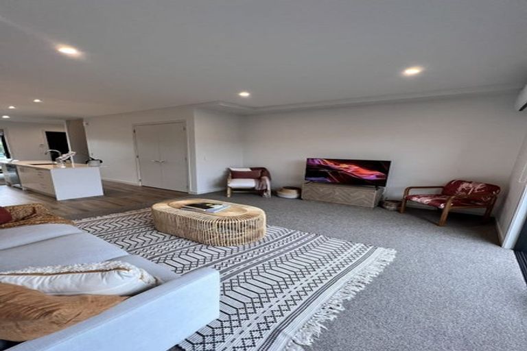 Photo of property in 3/46 Jane Maree Road, Kumeu, 0810