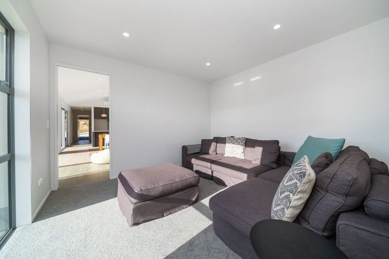 Photo of property in 8 The Heights Avenue, Wanaka, 9305