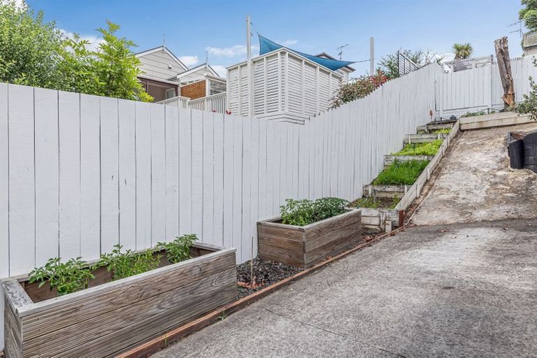 Photo of property in 1/26 Wilkinson Way, Browns Bay, Auckland, 0630