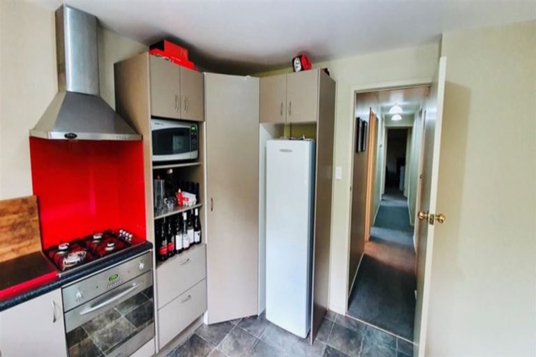 Photo of property in 17 Busby Hill, Havelock North, 4130