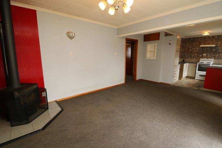 Photo of property in 14 Whittaker Street, Foxton, 4814