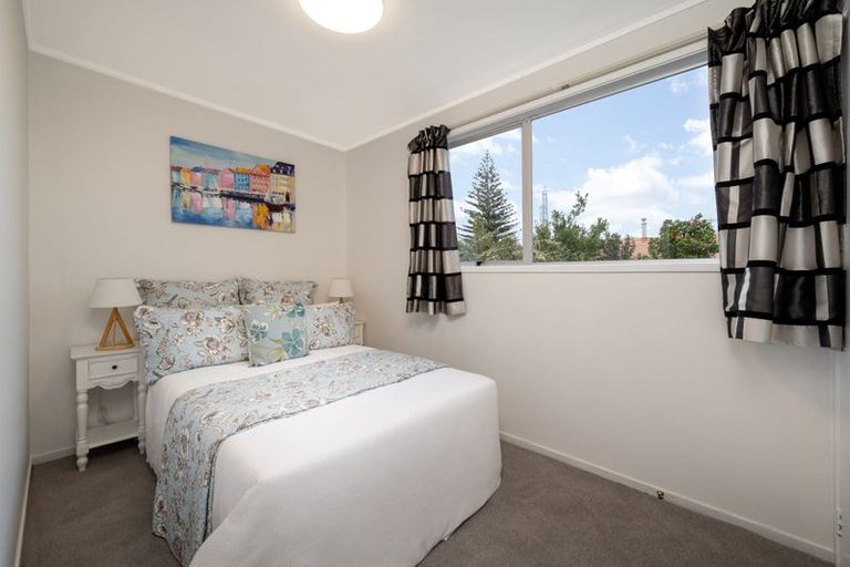 Photo of property in 5/27 Pakuranga Road, Pakuranga, Auckland, 2010