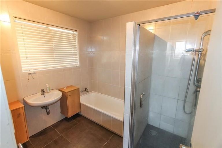 Photo of property in 1/168 Hutchinson Avenue, New Lynn, Auckland, 0600