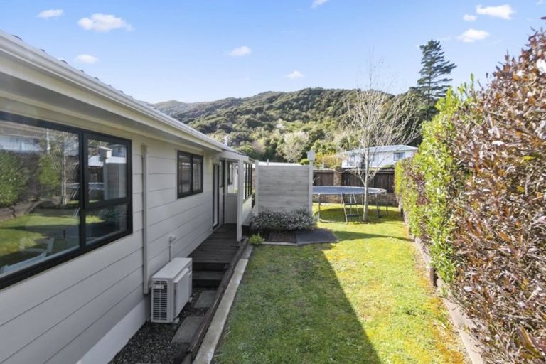 Photo of property in 29 Pollard Street, Wainuiomata, Lower Hutt, 5014