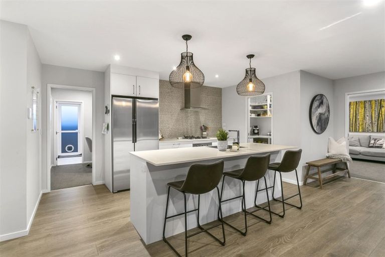 Photo of property in 1 Grenache Way, Kumeu, 0810